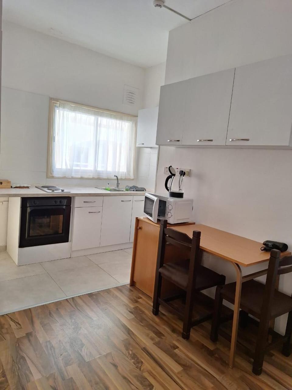Terpsichore Holiday Apts Limassol Extérieur photo
